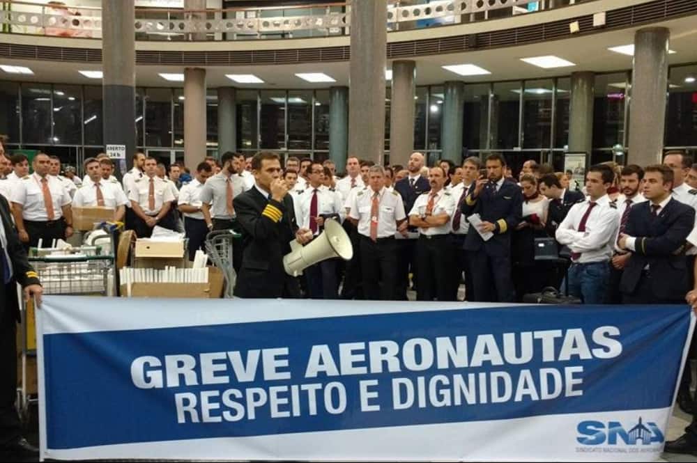 Greve dos aeronautas é encerrada após acordo com companhias aéreas