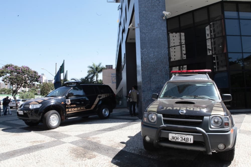 PF cumpre mandados contra suspeitos de fraude previdenciária em Goiás