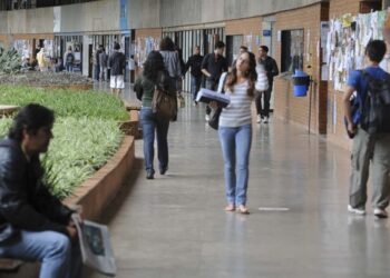Alunos beneficiários do Probem devem renovar bolsa até o dia 31 de janeiro