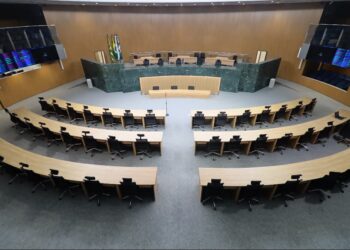 Deputados goianos eleitos tomam posse dia 1º e elegem nova Mesa Diretora