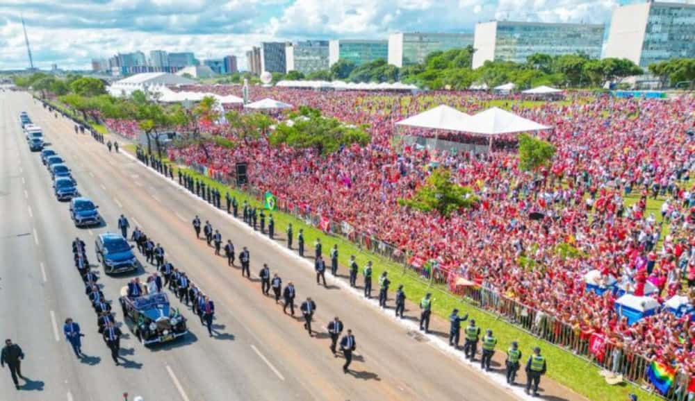 Posse de Lula: discurso, passagem de faixa e revogação de decreto marcam cerimônia