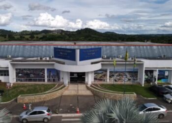 Trindade abre concurso com mais de mil vagas; salários de até R$ 3,8 mil