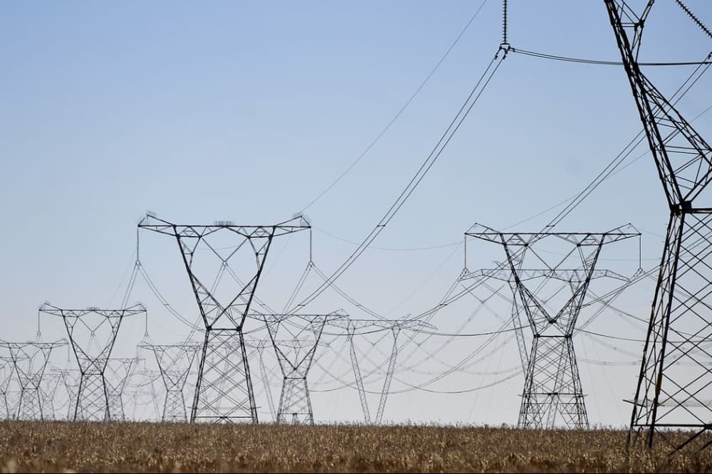 Lei que exclui cobrança do ICMS sobre tarifa de energia é suspensa, diz ministro