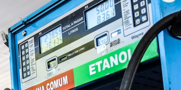 Procon Goiás notifica postos por aumento no preço dos combustíveis