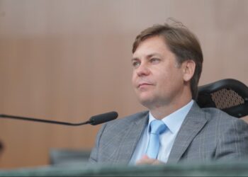 Bruno Peixoto quer ampliar debate sobre reeleição da Mesa Diretora na Alego