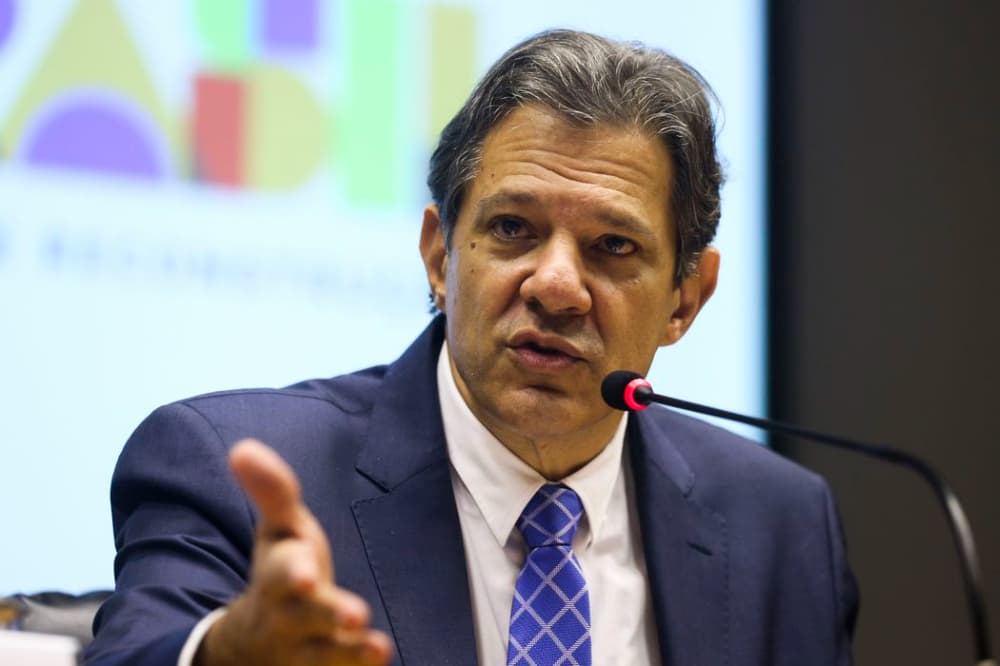 União compensará Goiás em R$ 1,55 bi por perdas do ICMS de combustíveis