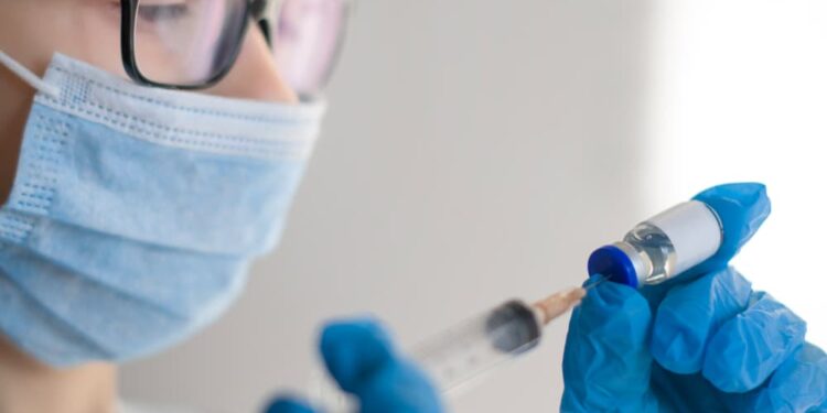 Vacina contra dengue apresenta eficácia geral de 80,2% e é aprovada pela Anvisa