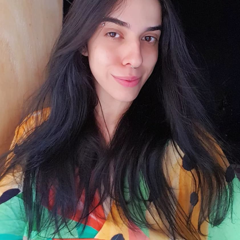 Jovem que foi internada após inalar pimenta