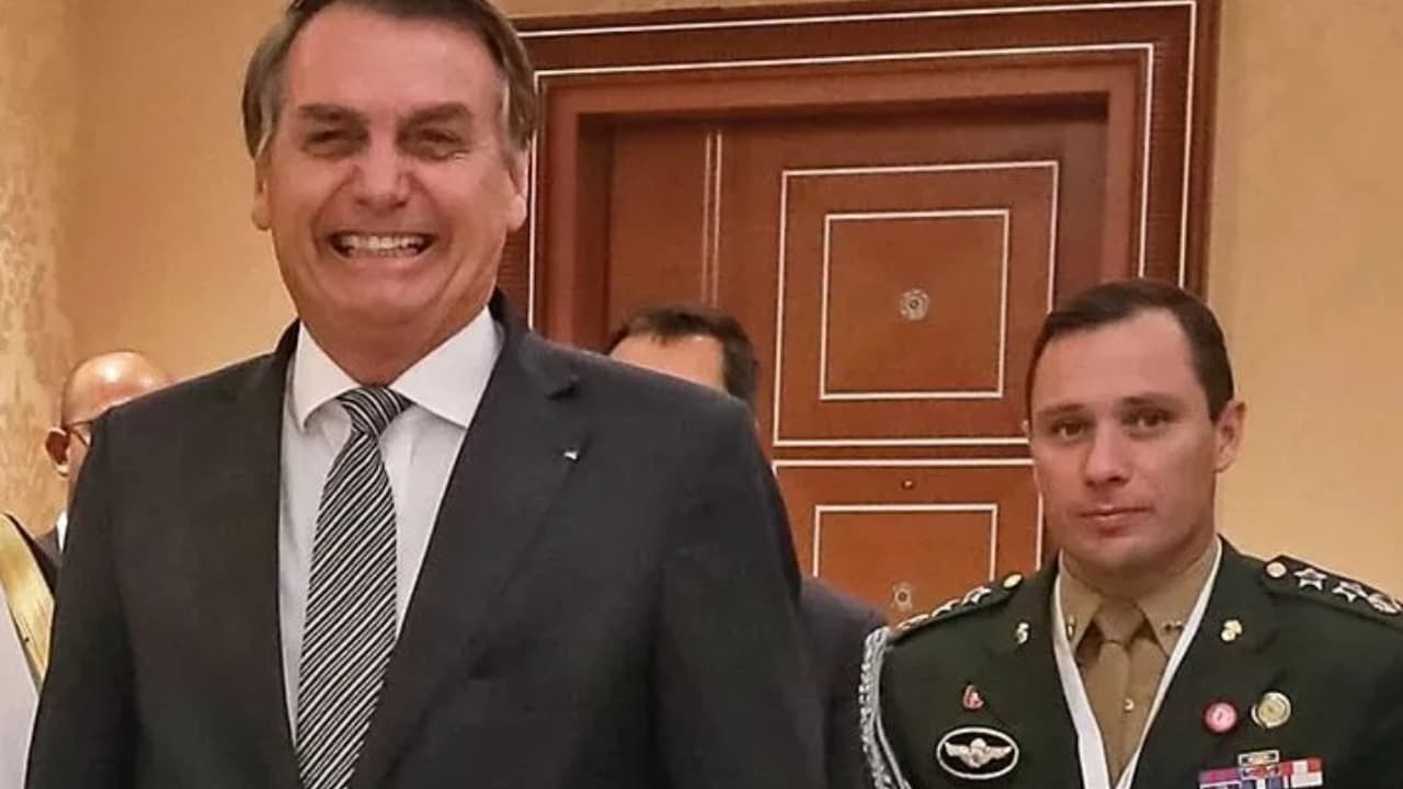 Bolsonaro e Mauro Cid