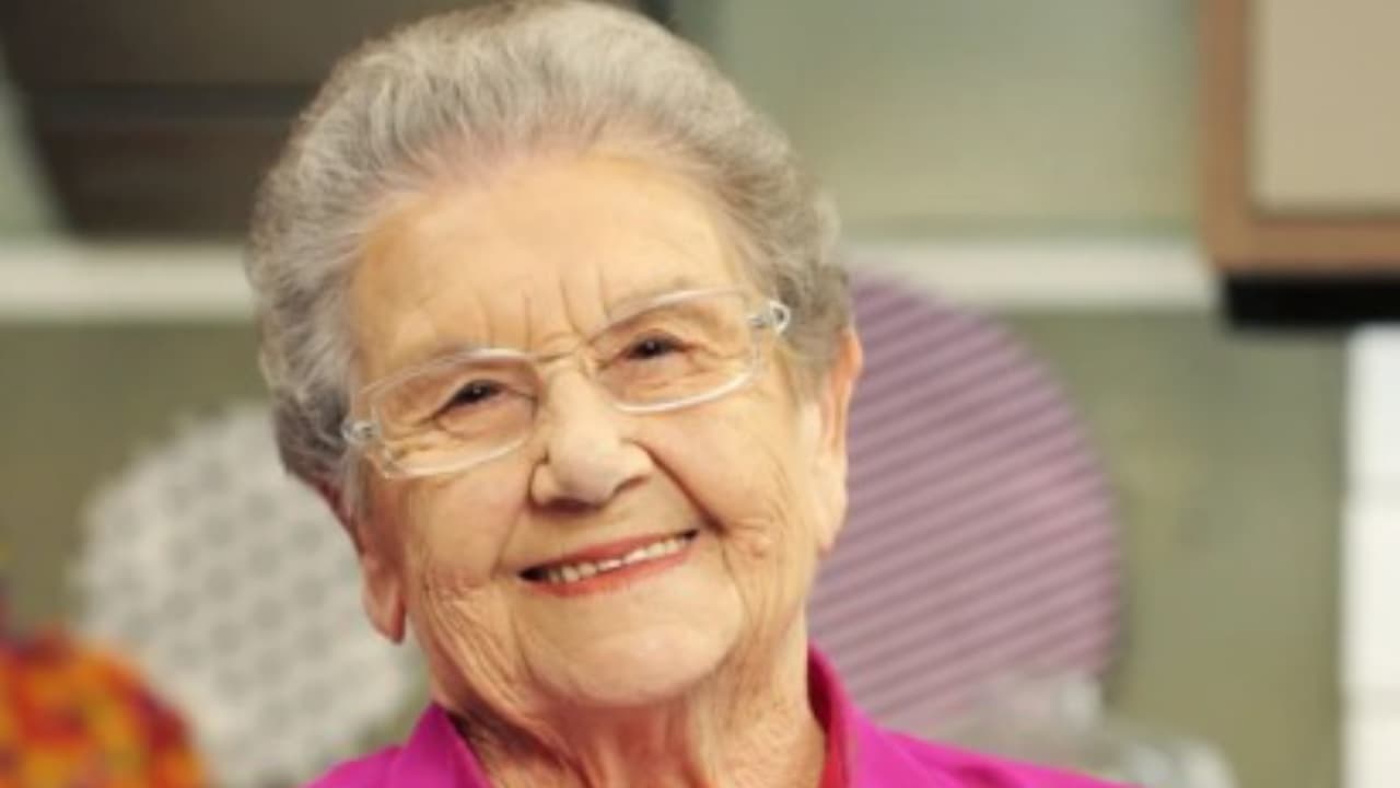Morre Palmirinha