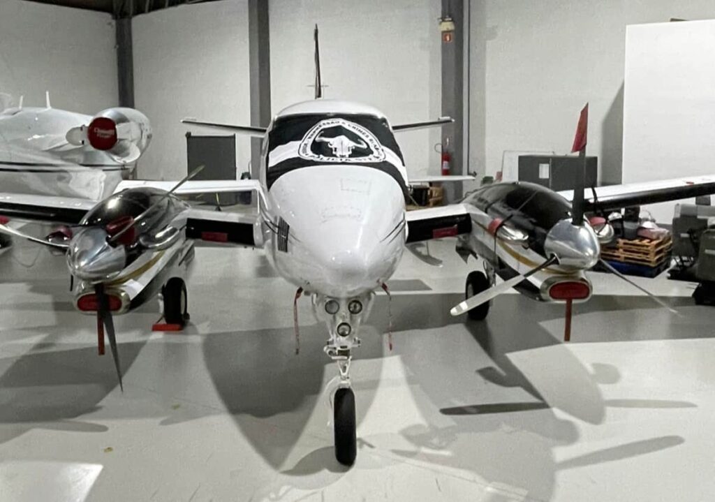 Aeronave apreendida em operação que investiga adulteração de agrotóxicos