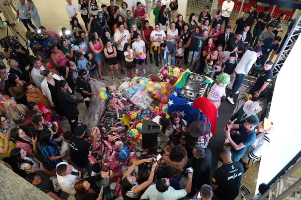 arrecadação de brinquedos na Alego
