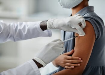 Escolas de Goiás passam a exigir cartão de vacinação