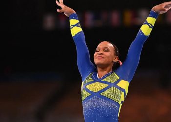 Brasil leva medalha de prata com Rebeca Andrade no Mundial de Ginástica Artística