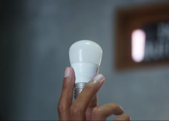 Cidades goianas ficam sem energia durante manutenção nesta semana; veja lista