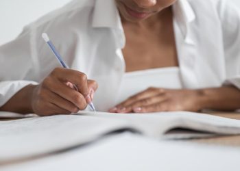 Enem 2023: como evitar a sobrecarga emocional e se preparar para as provas
