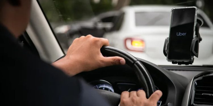 Motorista diamante podem receber R$ 1 mil da Uber; veja quem entra na lista