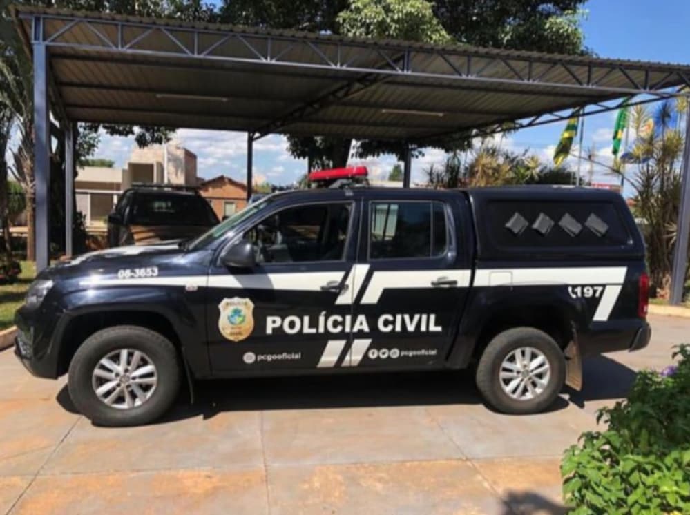 Polícia prende suspeitos de estupro contra filha