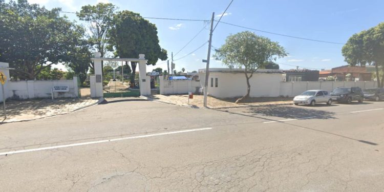 Trânsito próximo a cemitérios sofre alterações no Dia de Finados, em Goiânia