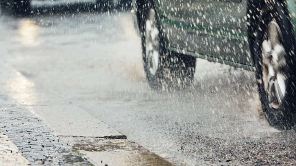 Goiás tem alerta de chuvas fortes, ventania e queda de raios; veja previsão