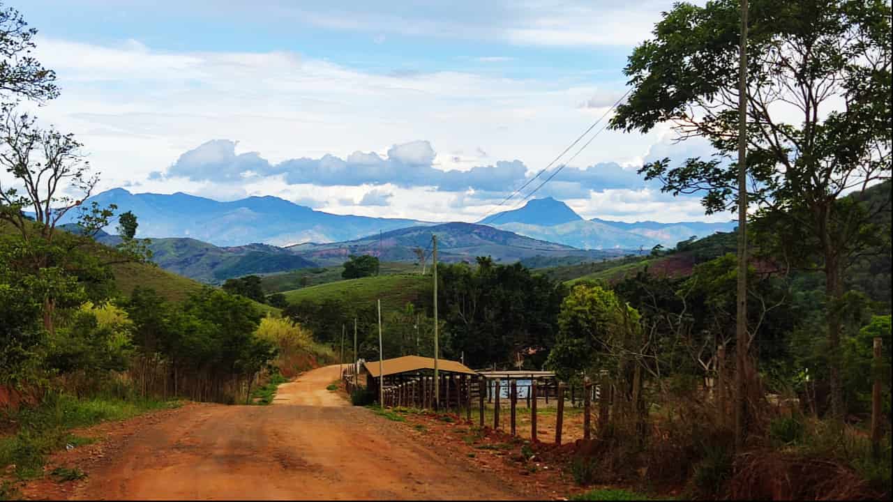 Morro da Baleia um dos atrativos turísticos de Itanhomi no Leste de Minas. Foto: Antônio Neves/Portal Dia