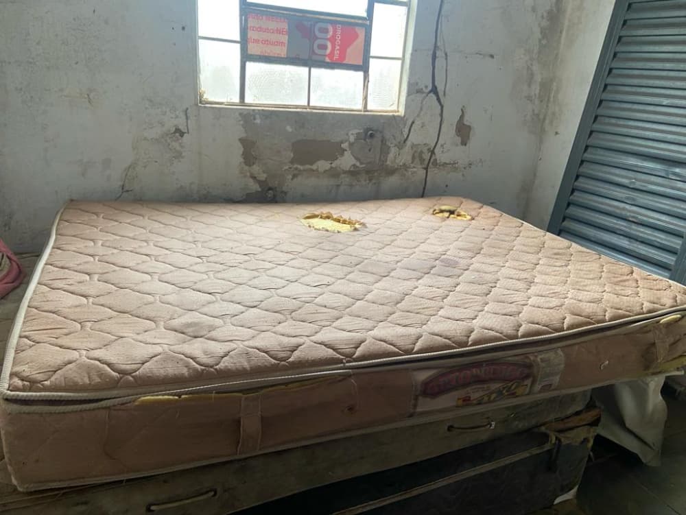 casa abandonada para onde Amélia foi levada
