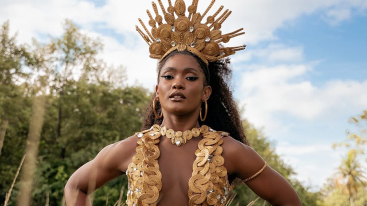 Carnaval 2024: Atriz Érika Januza dá visibilidade ao Capim-dourado do Tocantins. Foto: Divulgação