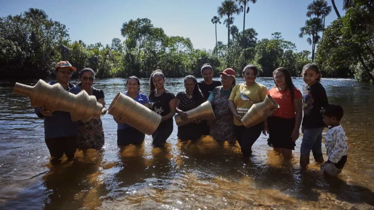 Carnaval 2024: Atriz Érika Januza dá visibilidade ao Capim-dourado do Tocantins. Foto: Divulgação