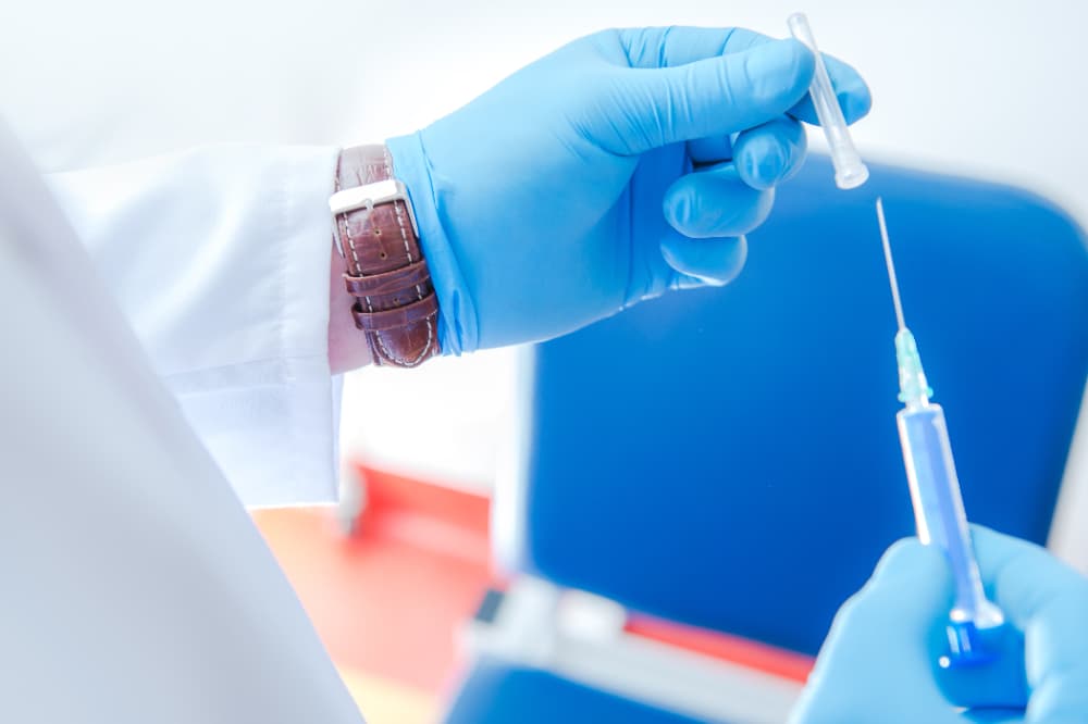 Vacinação contra dengue começa em fevereiro
