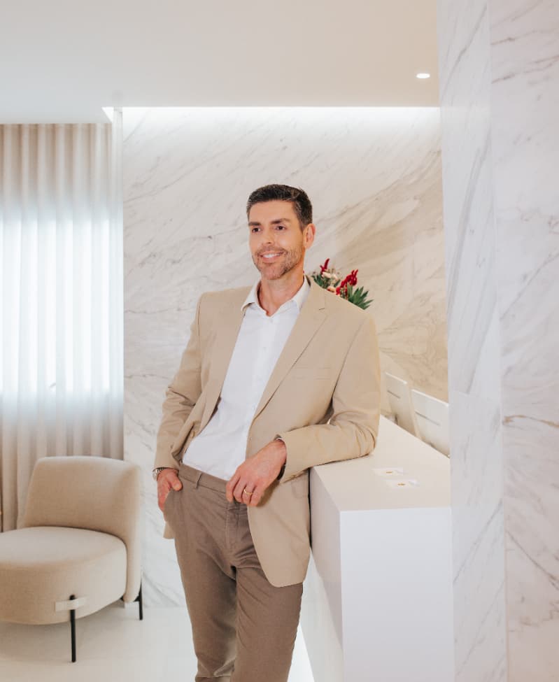 Dr. Lucas Miranda