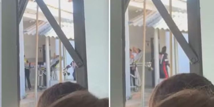 Aluno leva arma para mostrar aos amigos e atinge pé de colega em escola
