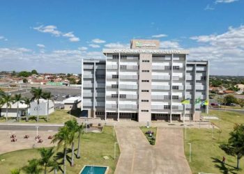 Aparecida anuncia concurso com 1,3 mil vagas e salários de até R$ 12,4 mil