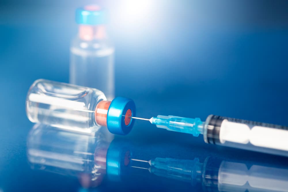 Goiás inicia vacinação contra dengue; veja quem pode receber o imunizante