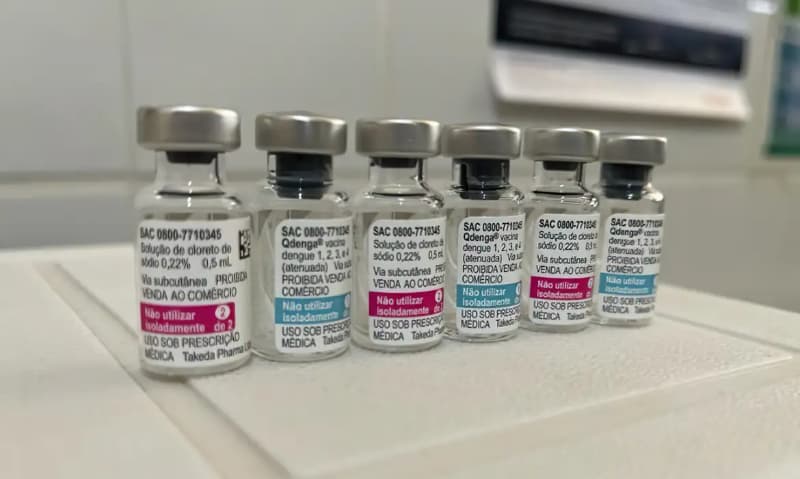 Vacinação contra a dengue