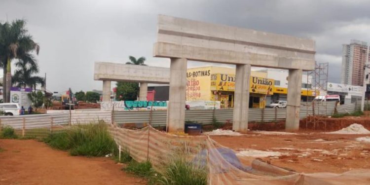 Avenida Castelo Branco passa por nova interdição para obras no viaduto; veja desvios