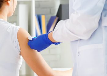 Goiás inicia vacinação contra HPV com dose única para crianças e adolescentes