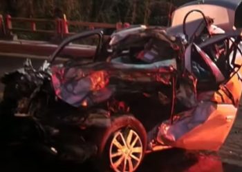 Grave acidente entre carro e caminhão deixa quatro mortos na BR-040, em Cristalina