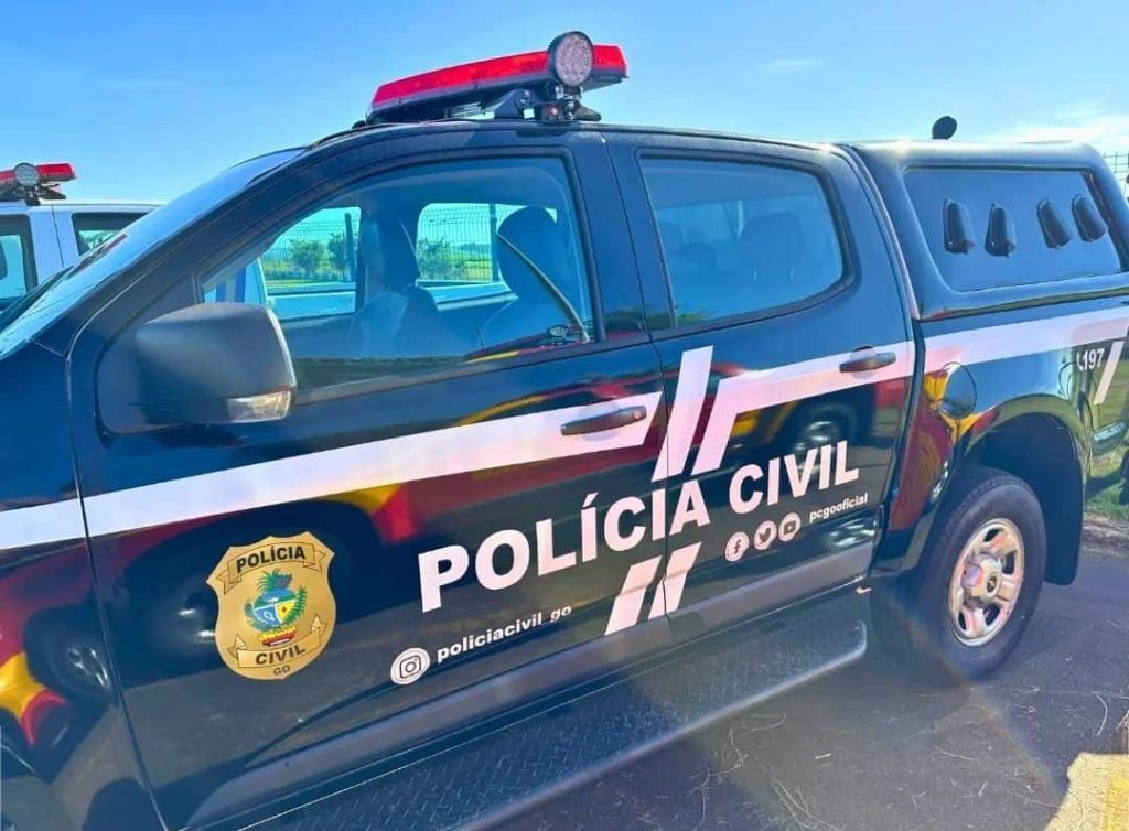 polícia prende suspeito de estuprar e engravidar enteada