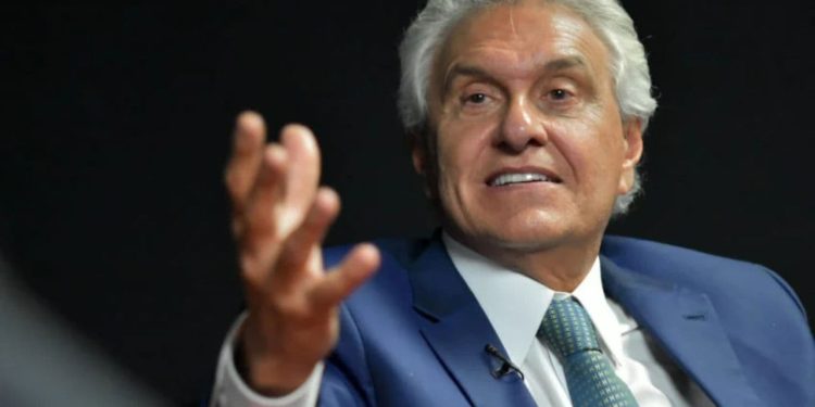 Caiado muda data de feriado para evitar abstenção no segundo turno, em Goiás