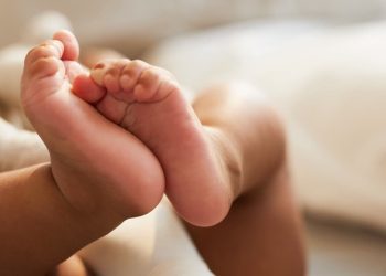 Mãe é presa suspeita de tentar vender a filha recém-nascida para empresária, em Goiânia