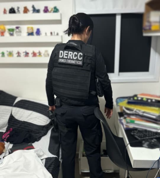 Adolescente é apreendido em Goiânia suspeito de incentivar crimes de ódio na internet