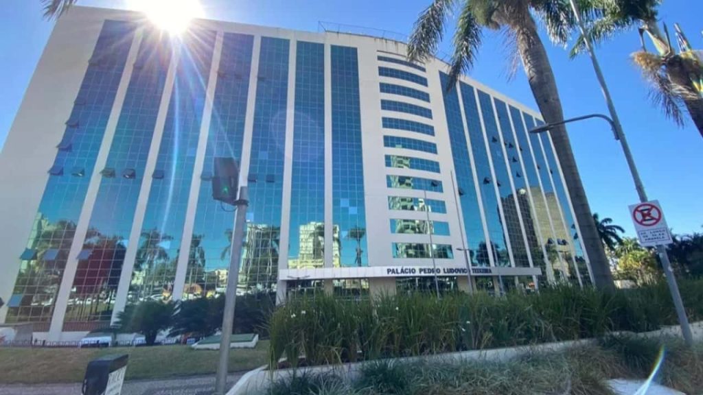 Goiás, Goiânia e Aparecida decretam ponto facultativo após feriado do Dia do Trabalho