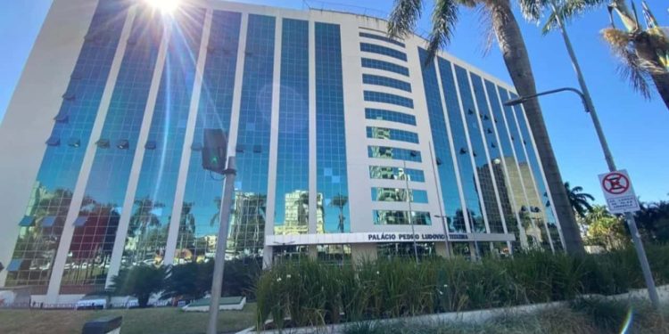Goiás, Goiânia e Aparecida decretam ponto facultativo após feriado do Dia do Trabalho