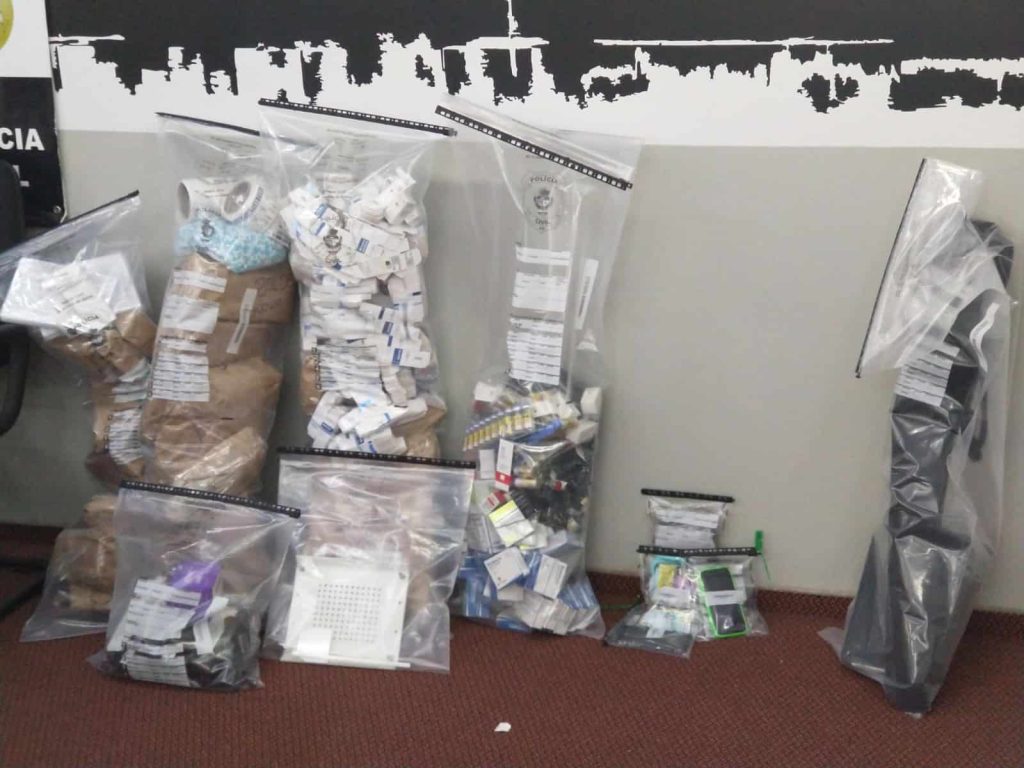 Venda ilegal de medicamentos e anabolizantes
