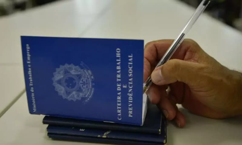 Empego em Aparecida