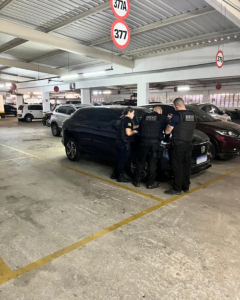 Operação contra servidora