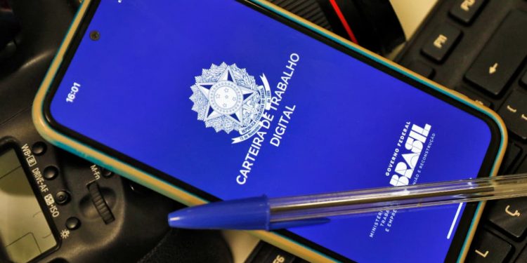 Aparecida tem quase 700 vagas de emprego disponíveis nesta semana; veja como se candidatar