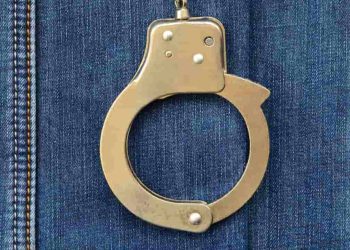 Três policiais são presos em operação contra exploração sexual de menores em Goiás
