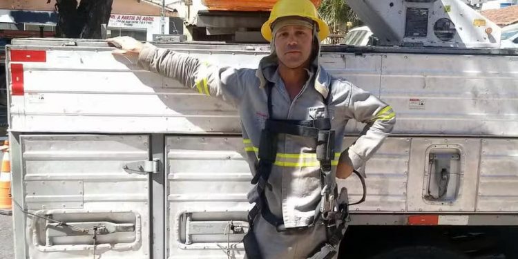 Trabalhador terceirizado da Equatorial morre ao levar choque durante serviço, em Aparecida
