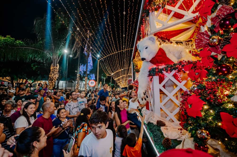 Caravana Iluminada de Natal Coca-Cola